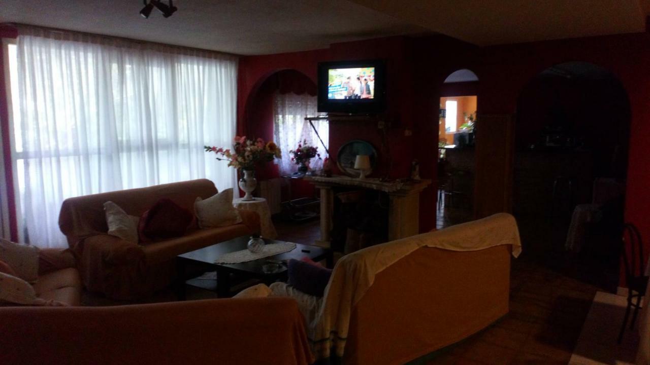 Hostal El Venero Sotillo de la Adrada Eksteriør billede